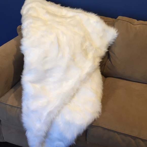 Frontgate Other - Faux Fur Throw